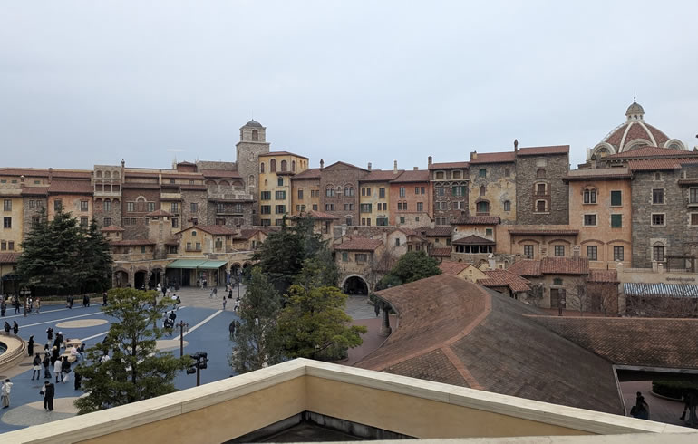 リゾートラインから見たディズニーシー